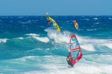 Volando sobre las olas (Foto Antonio Rico)